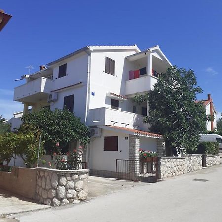 Apartmani Karuza نوفاليا المظهر الخارجي الصورة