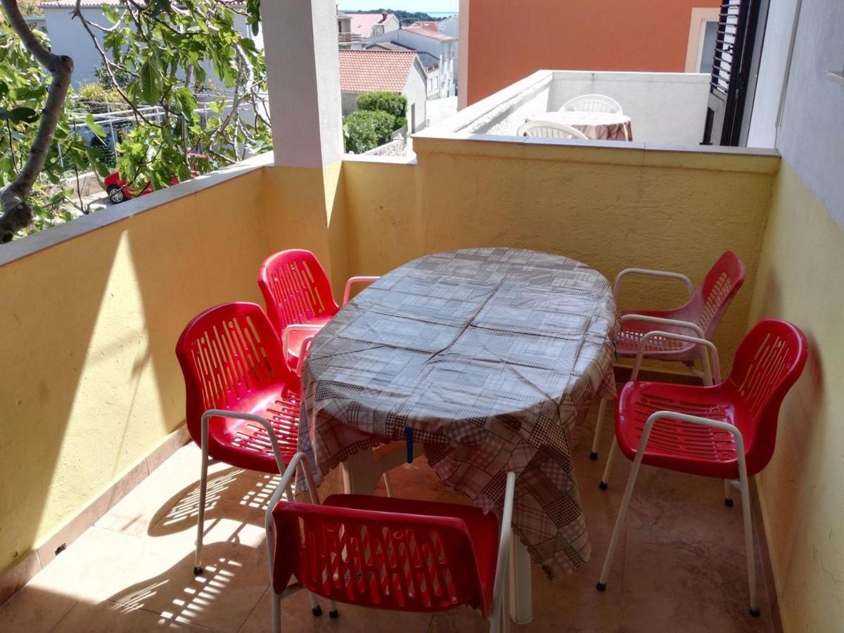 Apartmani Karuza نوفاليا المظهر الخارجي الصورة