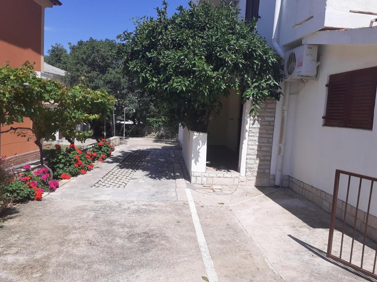 Apartmani Karuza نوفاليا المظهر الخارجي الصورة